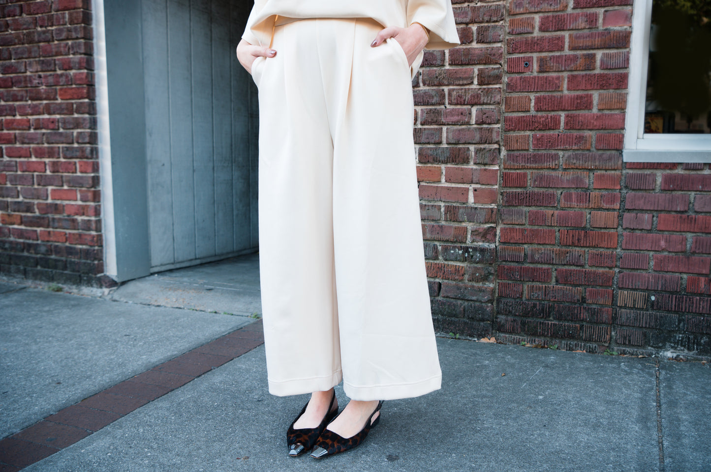 Pleat Crop Pant